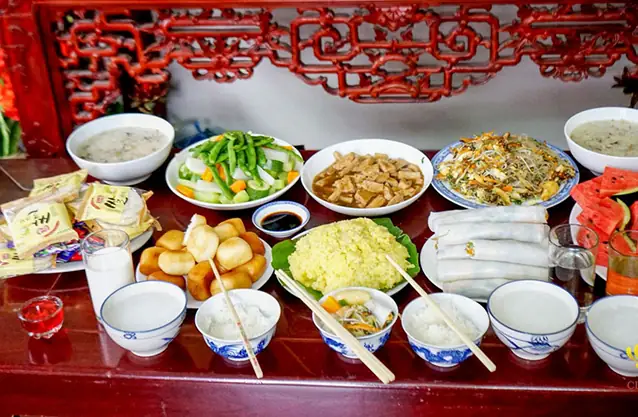 Cúng 1 Chén Cơm Cho Người Thân Đã Khuất Có Được Không? Cách Bày Và Lời Khấn