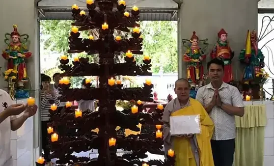 Toàn Bộ Bài Truyền Đăng, Phát Nguyện Cúng Đèn Dược Sư: Quy Trình Nghi Thức Chuẩn & Ý Nghĩa 49 Đèn (có Bản In)