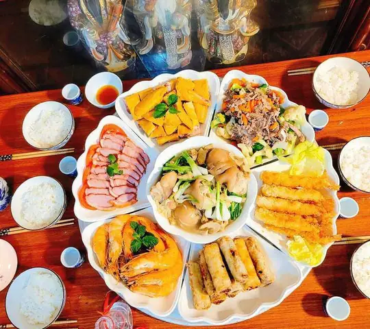 Bài Cáo Cúng Tất Niên: Văn Khấn Tết Nguyên Đán Đầy Đủ Cho Gia Đình