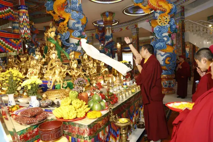 Bài Cầu Nguyện Cúng Dường Đèn Drukpa (marme Monlam): Toàn Văn, Ý Nghĩa Và Cách Cúng