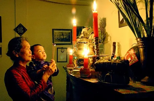 Bài Cúng 16: Văn Khấn Thần Linh Và Gia Tiên Đầy Đủ, Kèm Lễ Vật Bài Cúng 16: Văn Khấn Thần Linh Và Gia Tiên Đầy Đủ, Kèm Lễ Vật