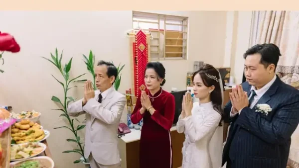Mẫu Bài Khấn Gia Tiên Lễ Ăn Hỏi Chuẩn Bắc – Nam Đầy Đủ, Dễ Đọc & Hướng Dẫn Nghi Thức Chi Tiết Nhất 2025