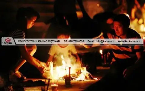 Văn Khấn Đốt Vàng Mã Đồ Thế Giỗ Tròn 1 Năm Tại Nhà: Mẫu Chuẩn, Quy Trình 6 Bước & Danh Sách Đồ Cúng Chi Tiết