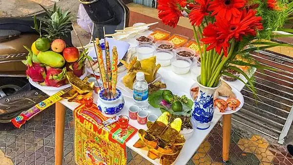 Bài Cúng Chuyển Cửa Chính: Hướng Dẫn Lễ Vật, Nghi Thức Và Văn Khấn