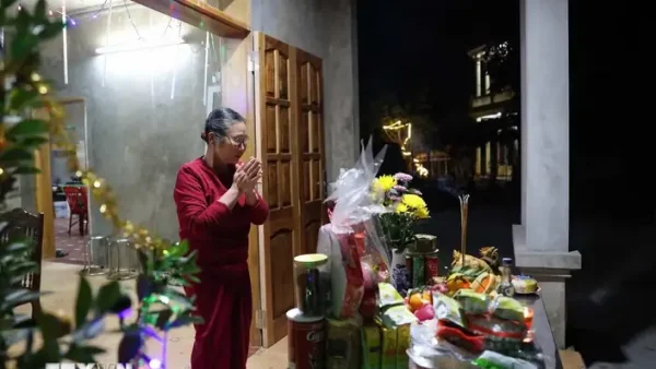 Bài Cúng Đầu Năm Canh Tý: Văn Khấn Đầy Đủ, Mâm Lễ Và Cách Cúng