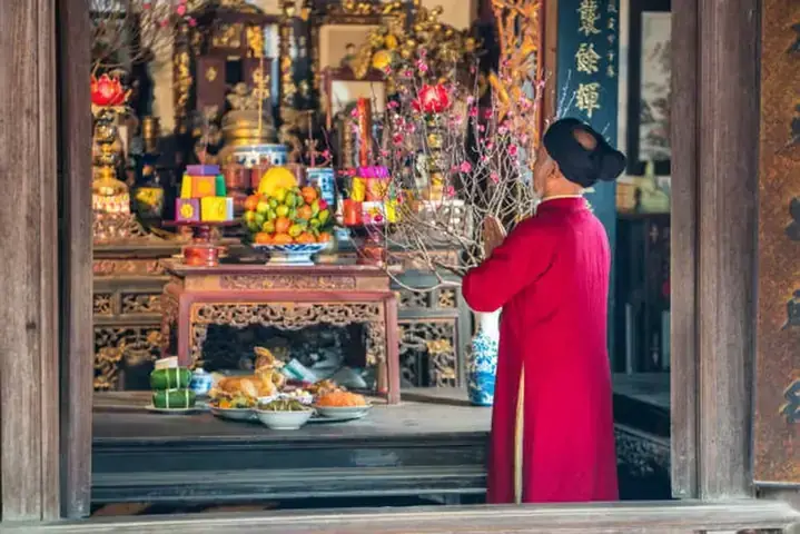 Văn Khấn Giao Thừa 2027 Đầy Đủ: Mâm Cúng, Nghi Thức, Giờ Tốt Và Những Lưu Ý Quan Trọng Năm Đinh Mùi