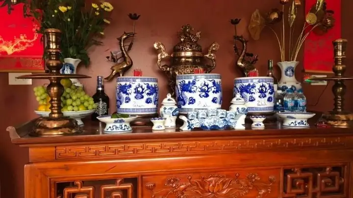 Bài Cúng Lập Bàn Thờ Thần Linh: Văn Khấn Đầy Đủ, Lễ Vật Và Cách Đọc