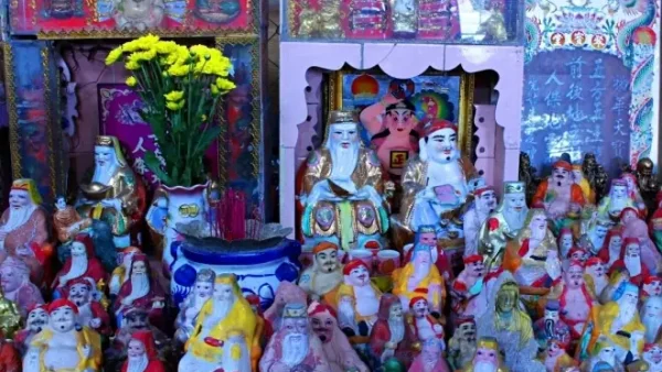 Cúng Mẹ Đã Mất Ngày 15 Hàng Tháng: Văn Khấn Ngắn Gọn Và Đầy Đủ