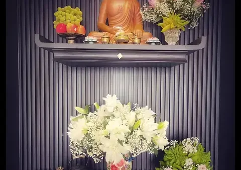 Bài Cúng Phật Khi Đi Chùa Thắp Nhang: Mẫu Lời Khấn Ngắn Gọn Cầu Bình An