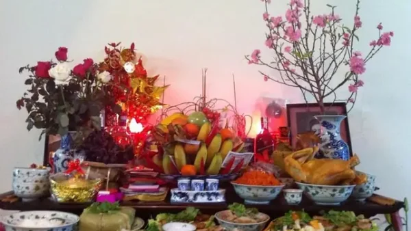 Bài Cúng Thần Linh Ngày Tết: Văn Khấn Mùng 1, Lễ Vật Và Cách Thực Hiện