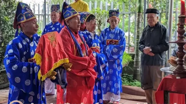 Tổng Hợp Mẫu Bài Phát Biểu Cúng Giỗ Họ Dòng Họ: Cấu Trúc Chuẩn, 5+ Mẫu Đa Dạng & Hướng Dẫn Viết Xúc Động