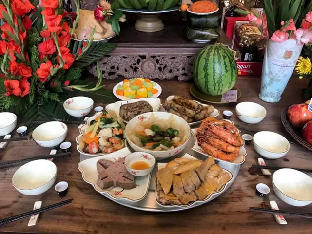 Văn Khấn Cúng Thổ Công Giao Thừa Trong Nhà Năm 2025: Bài Khấn Chuẩn, Mâm Lễ, Nghi Thức & Lưu Ý Quan Trọng Văn Khấn Cúng Thổ Công Giao Thừa Trong Nhà Năm 2025: Bài Khấn Chuẩn, Mâm Lễ, Nghi Thức & Lưu Ý Quan Trọng