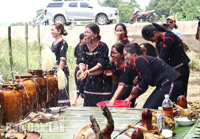Bài Văn Cúng Cầu Mưa: Mẫu Lời Khấn, Nghi Thức Thực Hiện Và Ý Nghĩa Bài Văn Cúng Cầu Mưa: Mẫu Lời Khấn, Nghi Thức Thực Hiện Và Ý Nghĩa