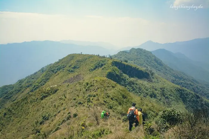 Kinh Nghiệm Trekking Chinh Phục Đỉnh Lùng Cúng 2913m Từ A-Z: Lịch Trình, Cung Đường, Thời Điểm & Chi Phí Chi Tiết Kinh Nghiệm Trekking Chinh Phục Đỉnh Lùng Cúng 2913m Từ A-Z: Lịch Trình, Cung Đường, Thời Điểm & Chi Phí Chi Tiết