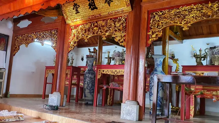 Tìm Hiểu Bàn Thờ Gia Tiên Trong Tín Ngưỡng Thờ Cúng: Ý Nghĩa Và Cách Bày Trí Tìm Hiểu Bàn Thờ Gia Tiên Trong Tín Ngưỡng Thờ Cúng: Ý Nghĩa Và Cách Bày Trí