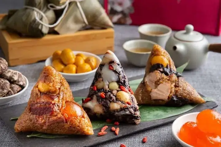 Chọn Bánh Cúng Giữa Năm Cho Tết Đoan Ngọ: Ý Nghĩa, Loại Phổ Biến Và Cách Làm