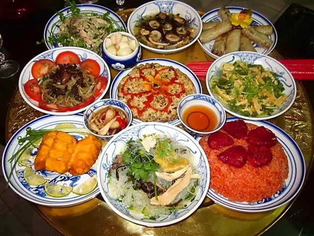 Cách Bày Cỗ Khi Cúng: Chọn Món, Bố Trí Mâm Cỗ Và Thực Hiện Nghi Thức