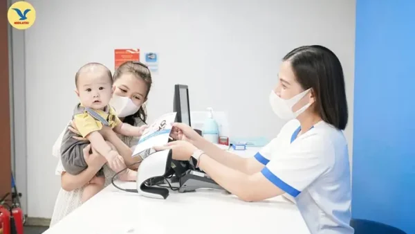 Hướng Dẫn Cúng Gì, Đốt Vía, Đọc Thần Chú Cho Bé Sơ Sinh Khóc Đêm: Nghi Thức Dân Gian An Toàn & Giải Pháp Y Khoa Gốc Rễ