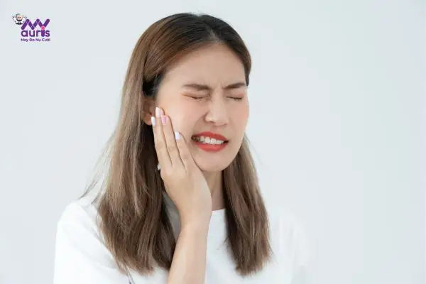 Thăm Khám Nha Khoa Khi Bị Mẻ Răng Hàm Dưới Thăm Khám Nha Khoa Khi Bị Mẻ Răng Hàm Dưới