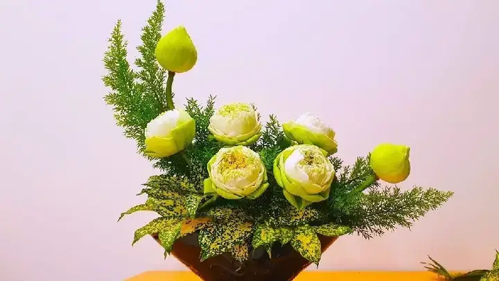 Bứt Hoa Cúng Phật: Cách Chọn, Cắm Và Dâng Hoa Đúng Nghi Thức Bứt Hoa Cúng Phật: Cách Chọn, Cắm Và Dâng Hoa Đúng Nghi Thức