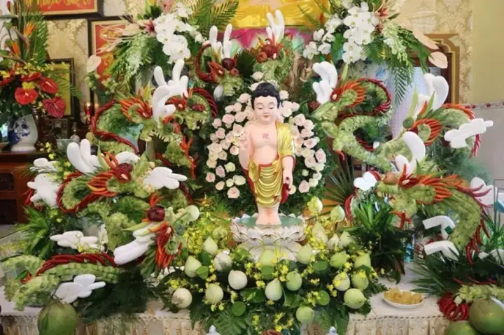 Bứt Hoa Cúng Phật: Cách Chọn, Cắm Và Dâng Hoa Đúng Nghi Thức Bứt Hoa Cúng Phật: Cách Chọn, Cắm Và Dâng Hoa Đúng Nghi Thức