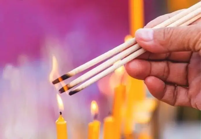 Hướng Dẫn Cách Cúng Tống Quái (xả Xui) Chuẩn Tại Nhà: Lễ Vật, Quy Trình, Văn Khấn Chi Tiết & Lưu Ý Quan Trọng