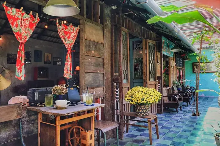 Top Quán Cà Phê Ấm Cúng Ở Sài Gòn: Vintage, Chill Và View Đẹp