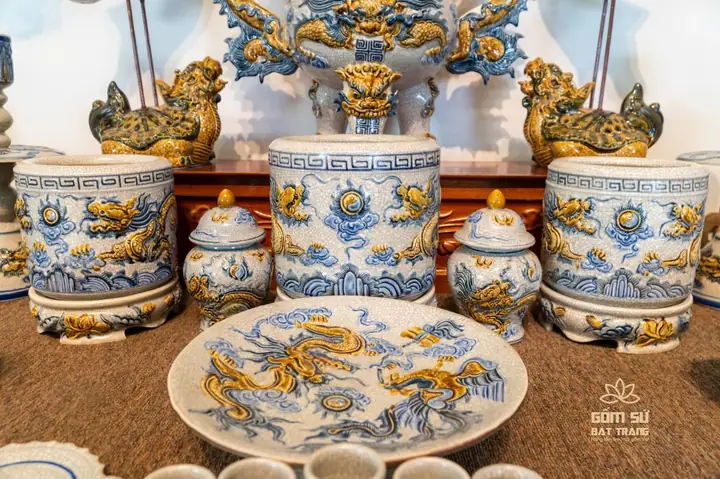 Cách Bố Trí Bàn Thờ Gia Tiên Và Hướng Dẫn Cúng Theo Phong Tục Cách Bố Trí Bàn Thờ Gia Tiên Và Hướng Dẫn Cúng Theo Phong Tục