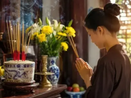 Cách Cúng Thất Tịch 7/7 Âm Lịch: Lễ Vật, Cách Bày Mâm Và Đọc Văn Khấn