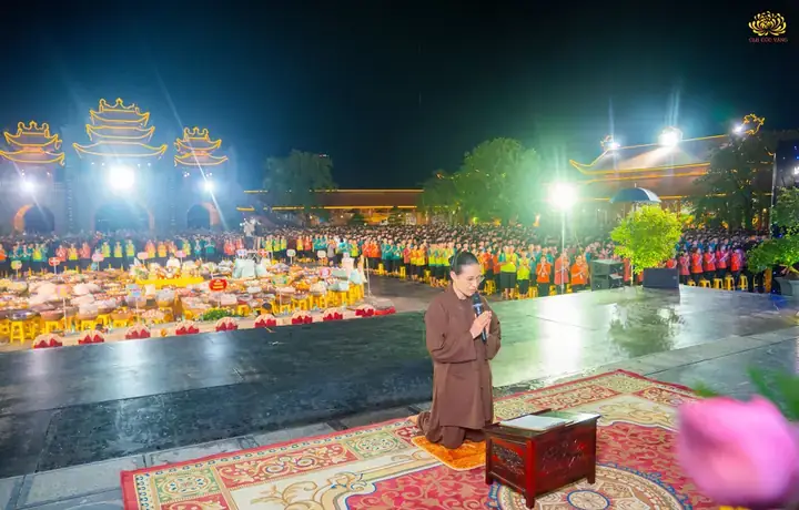 Giải Mã Huyền Thoại "cậu Khang Nam Định Cất Tiếng Cúng Bạc Tỉ": Câu Chuyện, Ý Nghĩa & Thực Hư Tín Ngưỡng Đạo Mẫu Giải Mã Huyền Thoại "cậu Khang Nam Định Cất Tiếng Cúng Bạc Tỉ": Câu Chuyện, Ý Nghĩa & Thực Hư Tín Ngưỡng Đạo Mẫu