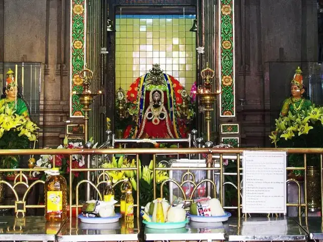 Chùa Bà Ấn Độ Cúng Gì? Lễ Vật Và Cách Cúng Tại Đền Mariamman Chùa Bà Ấn Độ Cúng Gì? Lễ Vật Và Cách Cúng Tại Đền Mariamman