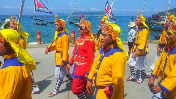 Tham Dự Lễ Giỗ Tổ Nghề Yến Ở Cù Lao Chàm: Khi Nào, Ở Đâu Và Cần Lưu Ý Gì?