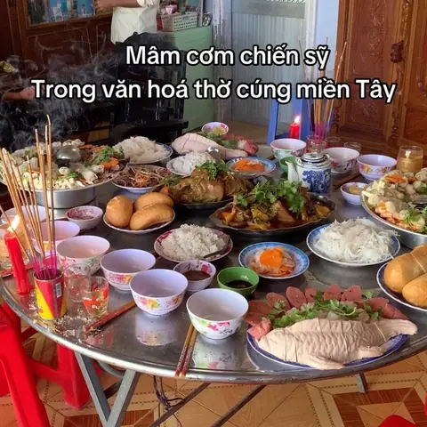 Cúng Cơm Chiến Sĩ Là Gì? Nguồn Gốc, Ý Nghĩa Và Cách Thực Hiện Cúng Cơm Chiến Sĩ Là Gì? Nguồn Gốc, Ý Nghĩa Và Cách Thực Hiện