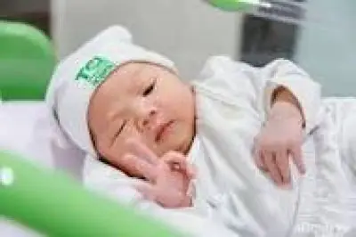 Hướng Dẫn Cúng Đầy Tháng Bé Trai Bé Gái Miền Bắc: Quy Trình, Mâm Cúng, Văn Khấn Chuẩn Và Lưu Ý Quan Trọng
