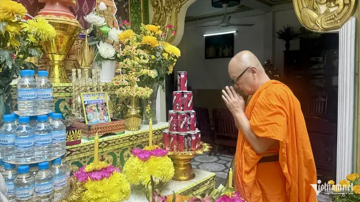 Cách Cúng Giao Thừa 2027: Văn Khấn, Mâm Cúng Và Thời Điểm Chính Xác Mới Năm Mới Cách Cúng Giao Thừa 2027: Văn Khấn, Mâm Cúng Và Thời Điểm Chính Xác Mới Năm Mới