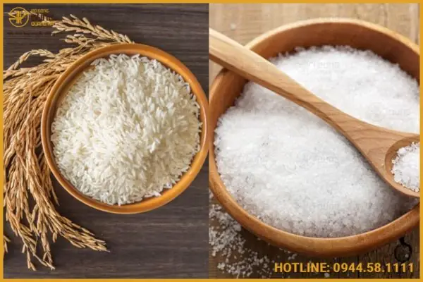 Xử Lý Gạo Muối Cúng Giao Thừa Xong Làm Gì? Cách Rải Đúng Phong Thủy, Ý Nghĩa & Taboo Tránh Xui Xẻo