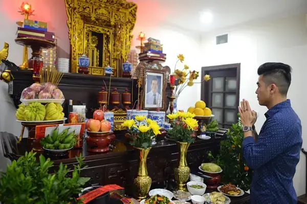 Phong Tục Cúng Giỗ Của Người Nhật Bản (kỵ Nhật): Nghi Thức, Ý Nghĩa & Khác Biệt Với Việt Nam Phong Tục Cúng Giỗ Của Người Nhật Bản (kỵ Nhật): Nghi Thức, Ý Nghĩa & Khác Biệt Với Việt Nam