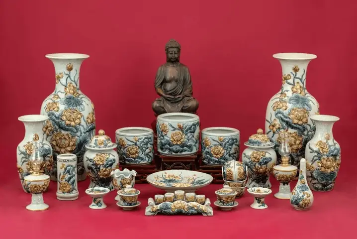 Hướng Dẫn Nghi Thức Cúng Hạ Bát Hương Cũ, Đặt Bát Mới Trọn Vẹn: Quy Trình, Văn Khấn, Ngày Giờ & Lưu Ý Phong Thủy