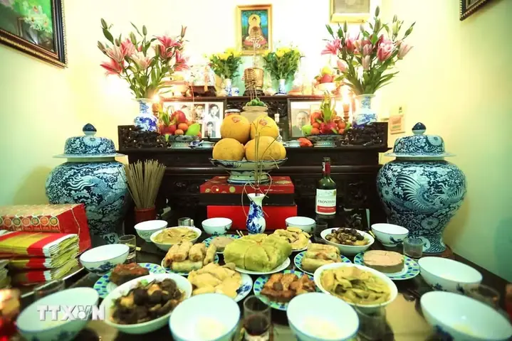 Hướng Dẫn Cúng Làm Ăn Ngày Tết Đầy Đủ: Thời Gian, Mâm Cỗ, Văn Khấn 3 Lễ Lớn & Lưu Ý Quan Trọng Hướng Dẫn Cúng Làm Ăn Ngày Tết Đầy Đủ: Thời Gian, Mâm Cỗ, Văn Khấn 3 Lễ Lớn & Lưu Ý Quan Trọng