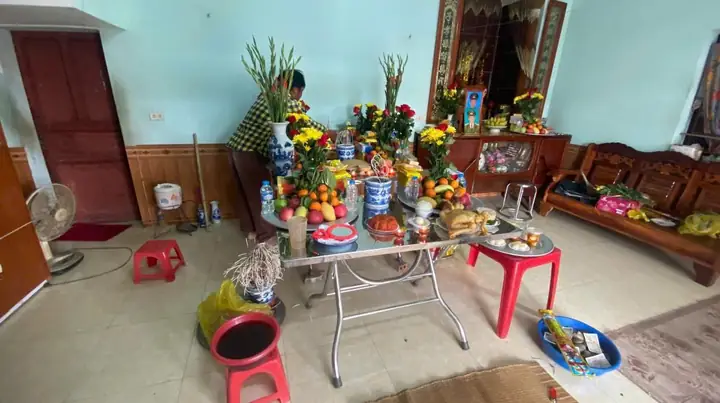 Hướng Dẫn Quy Trình Cúng Lễ Người Mới Mất Trọn Vẹn: Từ Ngày Đầu, Cúng Tuần, 49 Ngày Đến 100 Ngày & Giỗ Lớn Hướng Dẫn Quy Trình Cúng Lễ Người Mới Mất Trọn Vẹn: Từ Ngày Đầu, Cúng Tuần, 49 Ngày Đến 100 Ngày & Giỗ Lớn