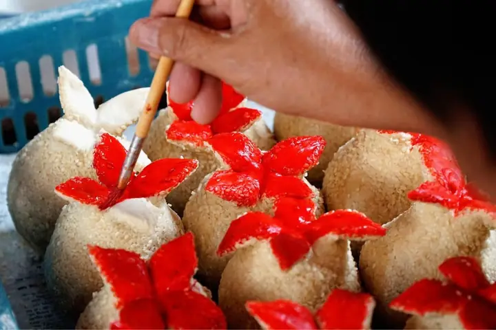 Gợi Ý Các Loại Bánh Cúng Mua Sẵn Theo Từng Dịp Lễ: Ý Nghĩa, Cách Chọn & Lưu Ý Quan Trọng Gợi Ý Các Loại Bánh Cúng Mua Sẵn Theo Từng Dịp Lễ: Ý Nghĩa, Cách Chọn & Lưu Ý Quan Trọng
