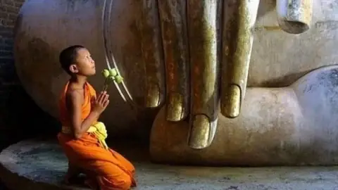 Nghi Thức Cúng Ngày Rằm Theo Dạy Của Hòa Thượng Tịnh Không: Văn Khấn, Mâm Cúng Và Thứ Tự Hành Lễ Chuẩn Pháp Duyên Nghi Thức Cúng Ngày Rằm Theo Dạy Của Hòa Thượng Tịnh Không: Văn Khấn, Mâm Cúng Và Thứ Tự Hành Lễ Chuẩn Pháp Duyên