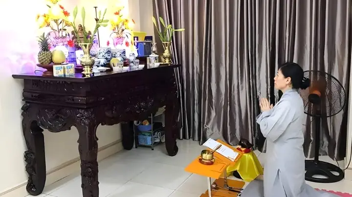 Hướng Dẫn Cúng Sám Hối Gia Tiên Tại Nhà Chuẩn Chỉnh: Trình Tự, Văn Khấn, Kinh Cửu Huyền & Lưu Ý Quan Trọng Hướng Dẫn Cúng Sám Hối Gia Tiên Tại Nhà Chuẩn Chỉnh: Trình Tự, Văn Khấn, Kinh Cửu Huyền & Lưu Ý Quan Trọng