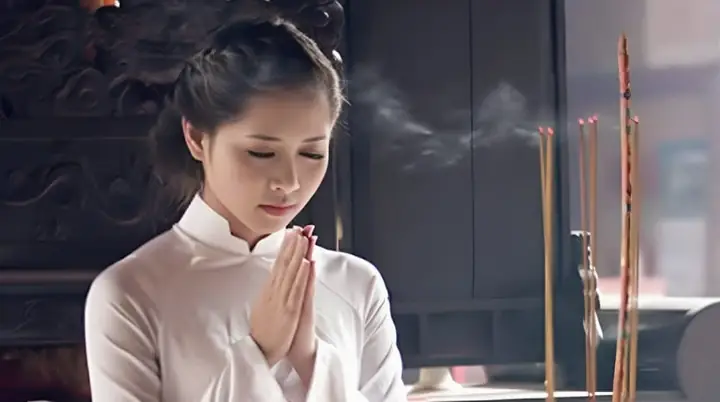 Hướng Dẫn Cúng Sám Hối Gia Tiên Tại Nhà Chuẩn Chỉnh: Trình Tự, Văn Khấn, Kinh Cửu Huyền & Lưu Ý Quan Trọng Hướng Dẫn Cúng Sám Hối Gia Tiên Tại Nhà Chuẩn Chỉnh: Trình Tự, Văn Khấn, Kinh Cửu Huyền & Lưu Ý Quan Trọng