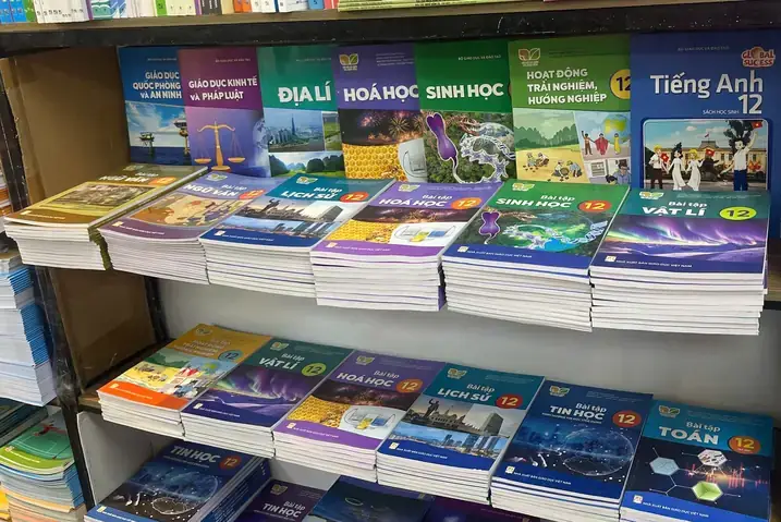 Hướng Dẫn Cúng Sao Thái Âm 2027 (đinh Mùi - Thái Âm Hóa Lộc): Ngày Giờ, Lễ Vật, Văn Khấn Chuẩn & Bí Quyết Hóa Giải Vận Hạn Toàn Diện