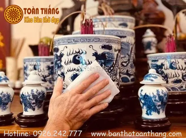 Nên Tỉa Chân Hương Trước Hay Sau Cúng Ông Táo? Đáp Án Chuẩn & Quy Trình Làm Đúng