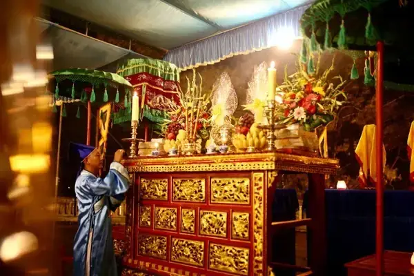 Cúng Tế Trong Các Tôn Giáo: Toàn Tập Ý Nghĩa, Nguồn Gốc, Hình Thức Và So Sánh Phật Giáo - Công Giáo - Dân Gian