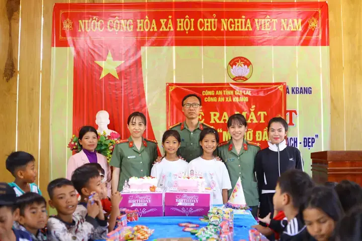 Hướng Dẫn Cúng Tết Con Bò Chi Tiết: Ý Nghĩa, Thời Điểm, Lễ Vật, Văn Khấn Và Những Lưu Ý Quan Trọng