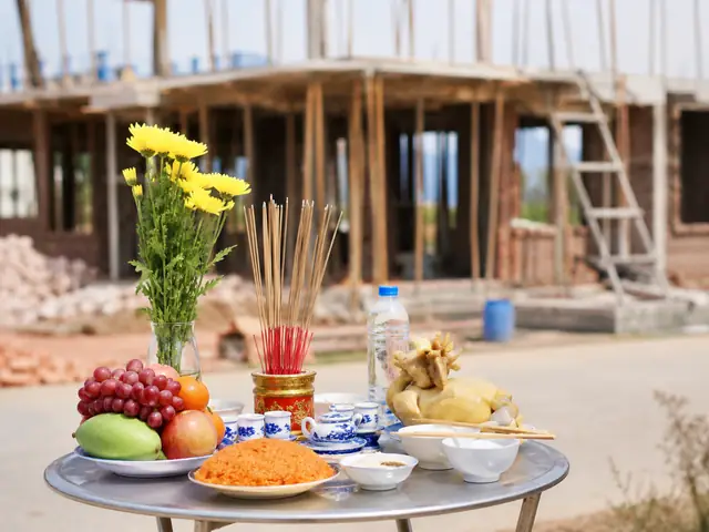 Hướng Dẫn Quy Trình Cúng Đổ Mái Trường Học Chuẩn Nghi Thức: Lễ Vật, Văn Khấn, Ngày Giờ Và Lưu Ý Quan Trọng