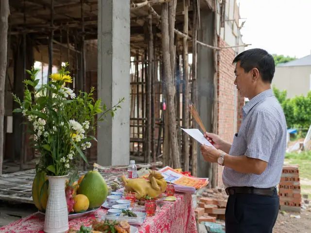 Hướng Dẫn Quy Trình Cúng Đổ Mái Trường Học Chuẩn Nghi Thức: Lễ Vật, Văn Khấn, Ngày Giờ Và Lưu Ý Quan Trọng